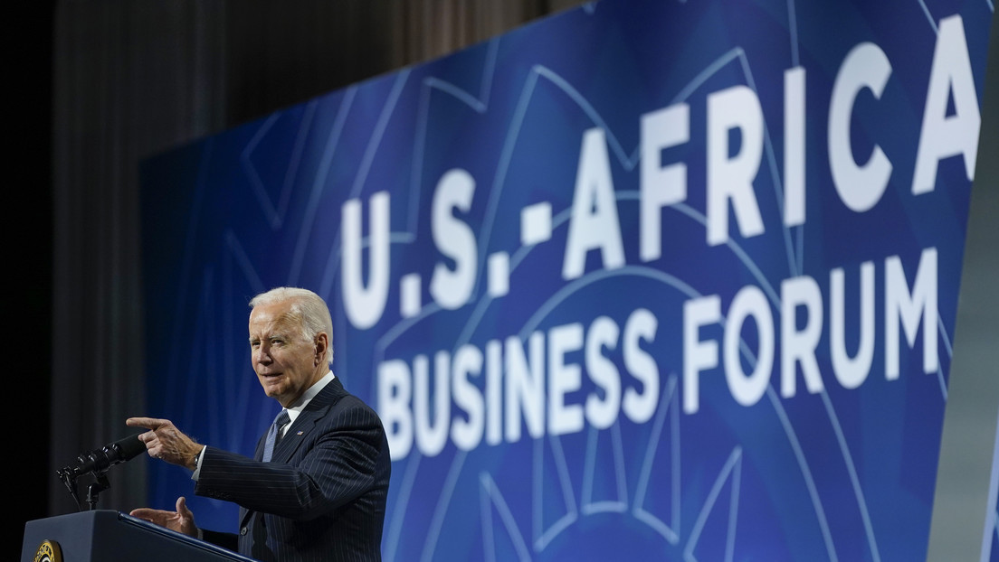 Concluye la primera cumbre entre EE.UU. y África en 8 años: ¿qué prometió Biden y cómo busca Washington desviar el protagonismo de Rusia y China?