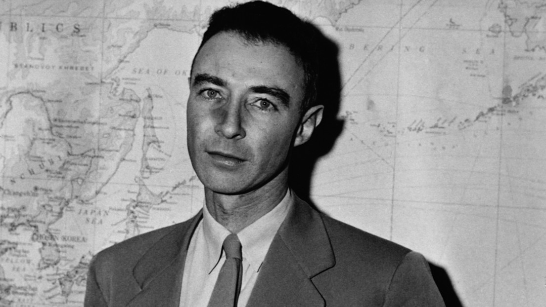Absuelven tras 68 años al 'padre de la bomba atómica', Robert Oppenheimer, acusado de espiar para la URSS