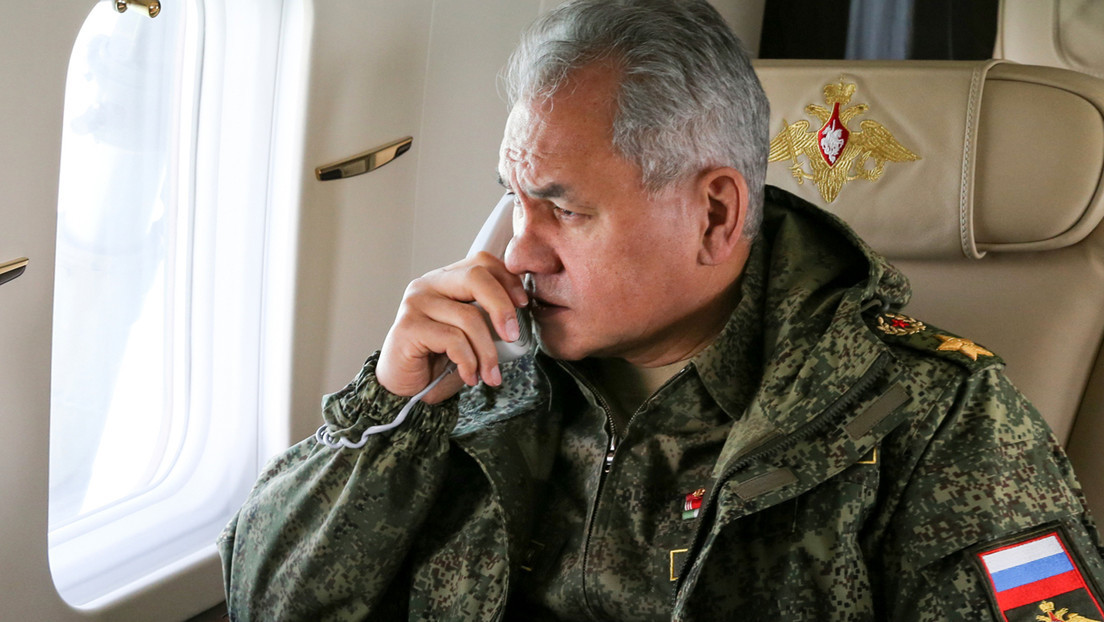 VIDEO: El ministro de Defensa ruso visita a los militares en la zona del operativo militar