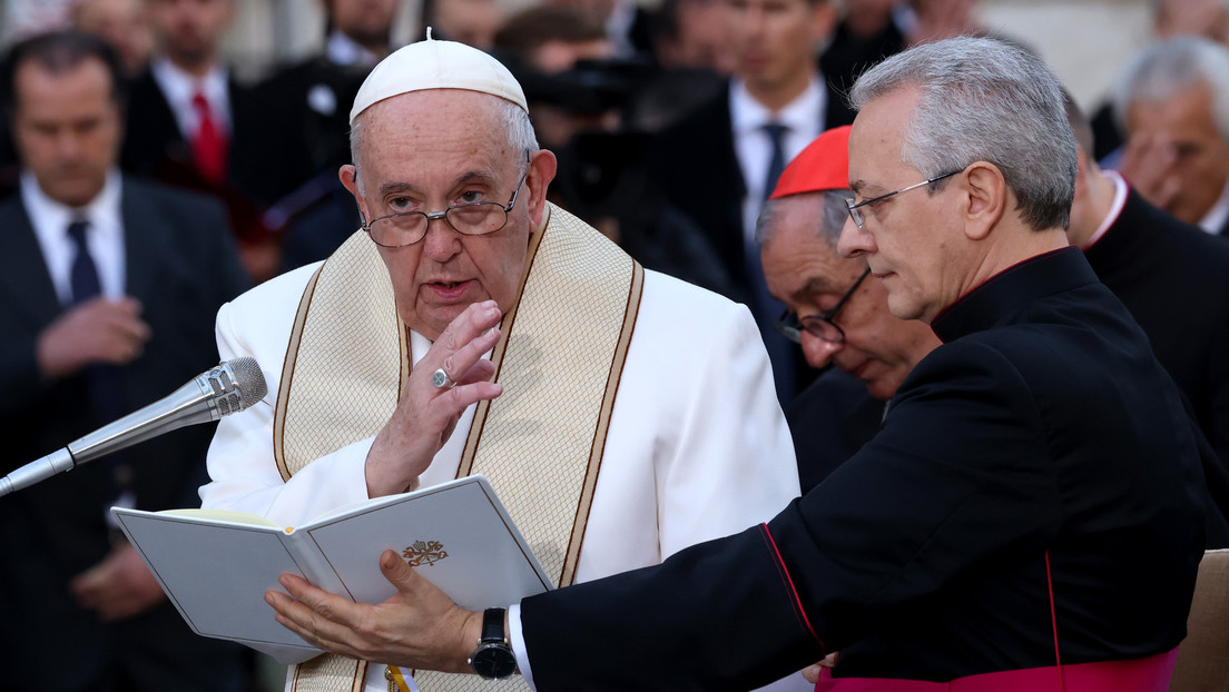 El papa Francisco califica el conflicto de Ucrania de "guerra mundial"