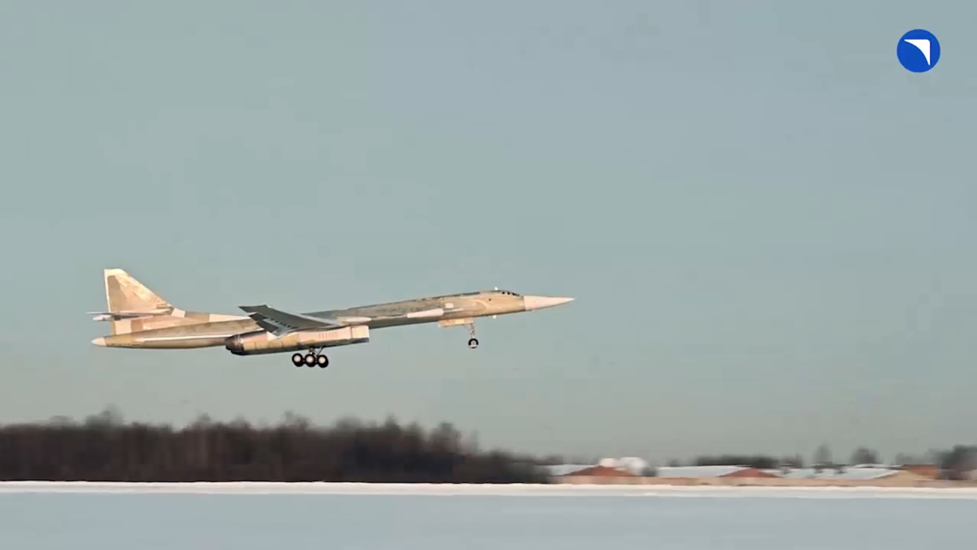 VIDEO: La nueva versión del bombardero portamisiles Tu-160M ​​realiza su vuelo inaugural