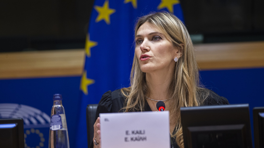 Reportan que la eurodiputada Eva Kaili admitió su implicación en el escándalo de corrupción