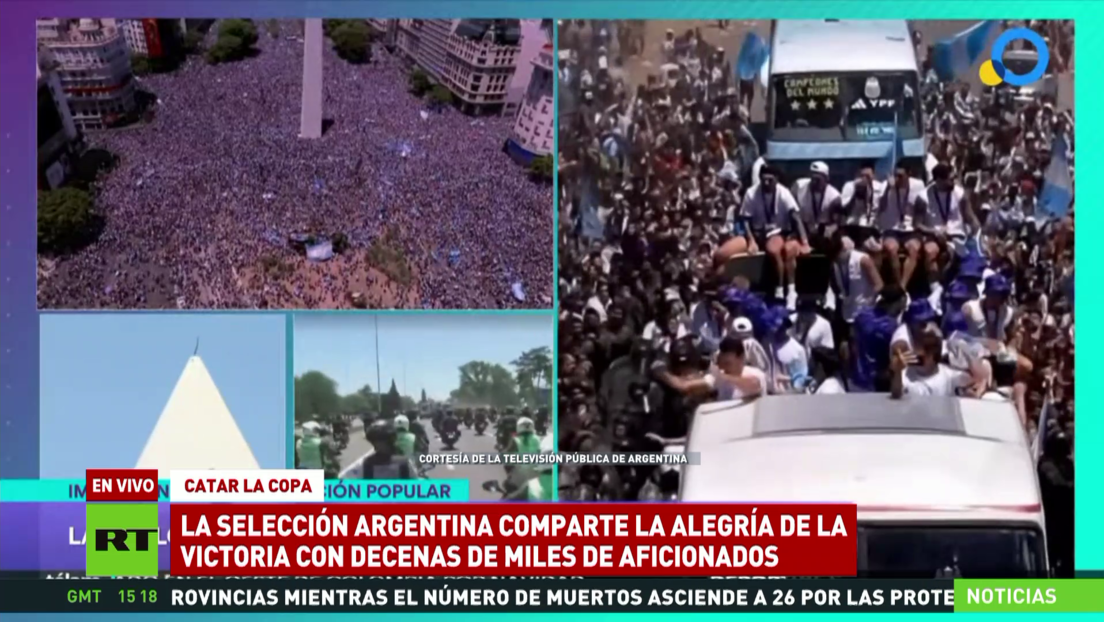 La selección argentina comparte la alegría de la victoria con decenas de miles de aficionados en la capital