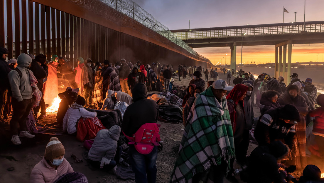 EE.UU. prepara gigantescas tiendas de campaña para acoger migrantes con el Título 42 aún en el aire