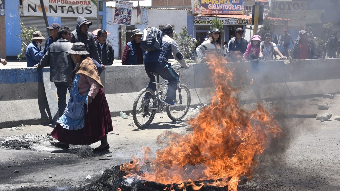 Manifestantes bolivianos exigen justicia por la masacre de Senkata tras la detención de Fernando Camacho