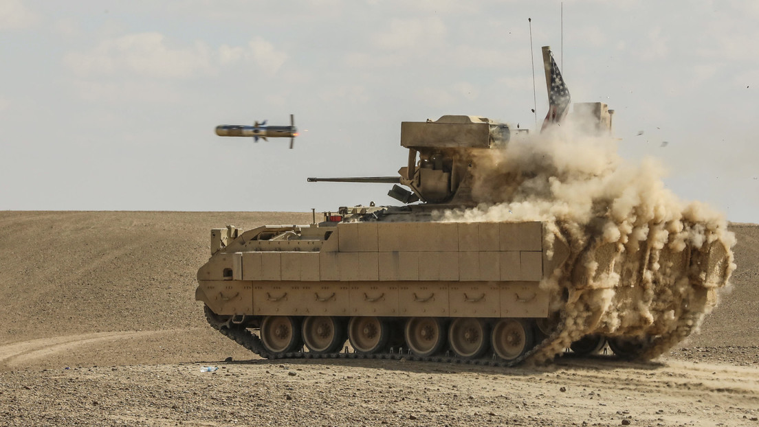 Bloomberg: EE.UU. evalúa enviar a Ucrania vehículos de combate de infantería Bradley