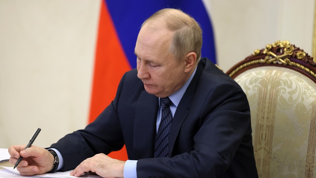 Putin permite a los países no amistosos pagar sus deudas de gas natural en divisas extranjeras