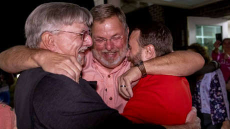 Un pódcast revela pruebas que exoneran a dos hombres que llevaban 25 años en prisión por asesinato