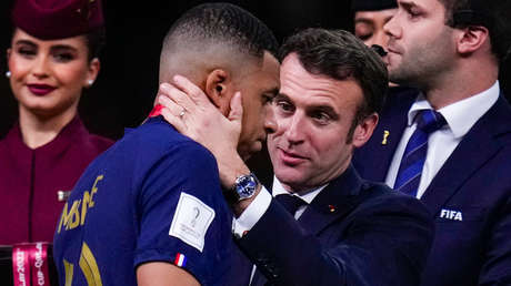 Macron anima a la selección de fútbol tras la derrota en la final del Mundial de Catar (VIDEO)
