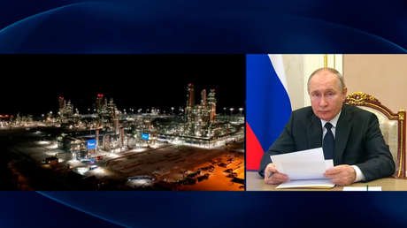 Putin participa en la inauguración de un "yacimiento de gas único" y un tramo de Fuerza de Siberia