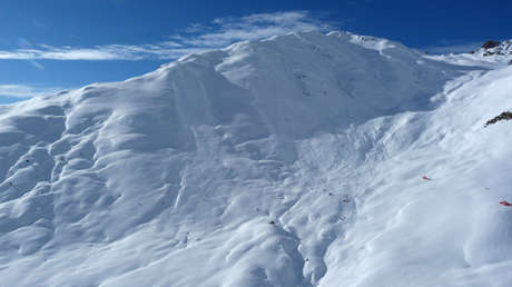 Rescatan a ocho de los diez esquiadores sepultados por una avalancha de nieve en Austria