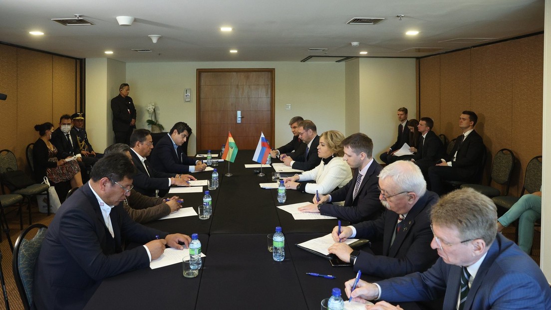 Luis Arce aborda con una delegación rusa relaciones bilaterales de cooperación en varios ámbitos