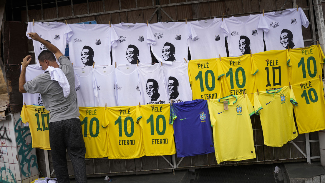 El Santos decide no retirar la camiseta con el 10 de Pelé y da una razón de peso
