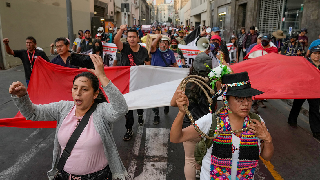 "Marcha por la paz": La apuesta del oficialismo en Perú para contrarrestar las protestas opositoras