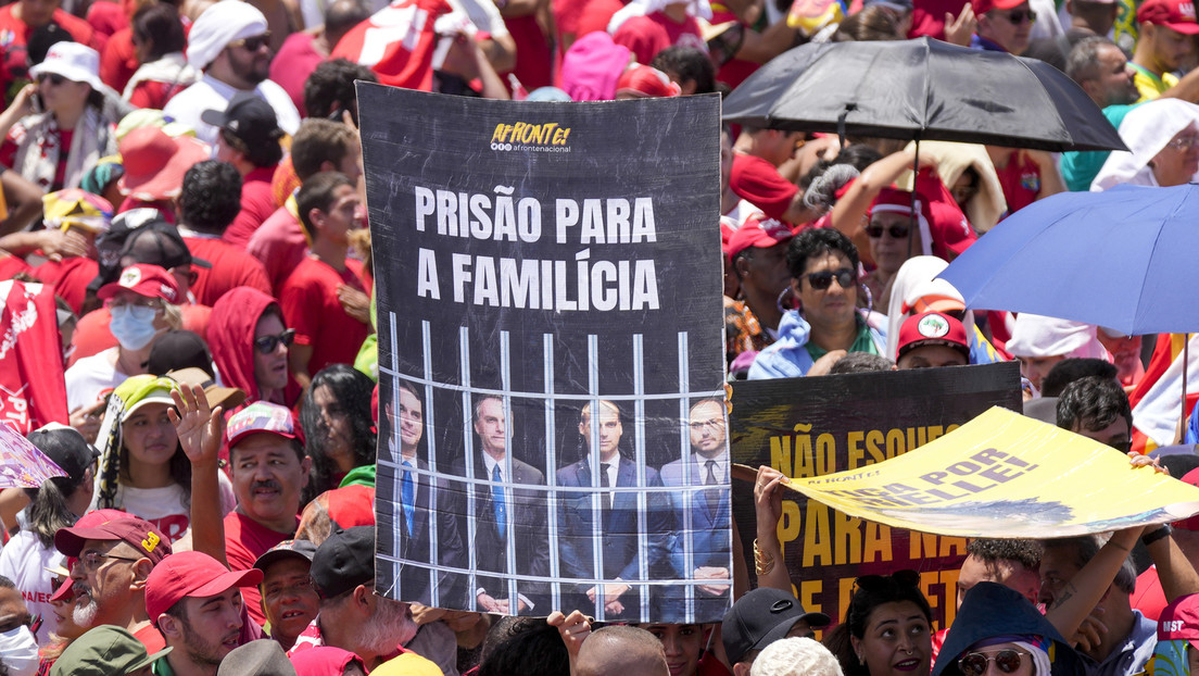 Un partido aliado a Lula da Silva pide la detención de Bolsonaro por ataques "contra la democracia"