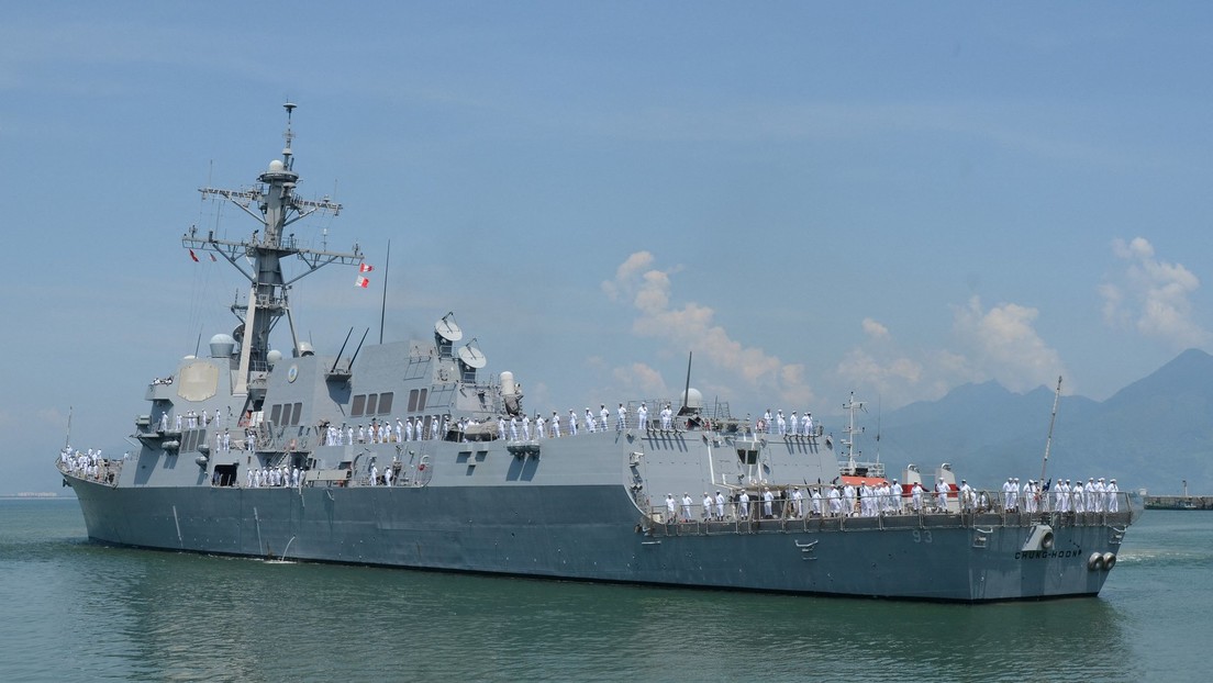 Bloomberg: EE.UU. reduce su actividad naval en el estrecho de Taiwán pese al aumento de la presión china sobre la isla
