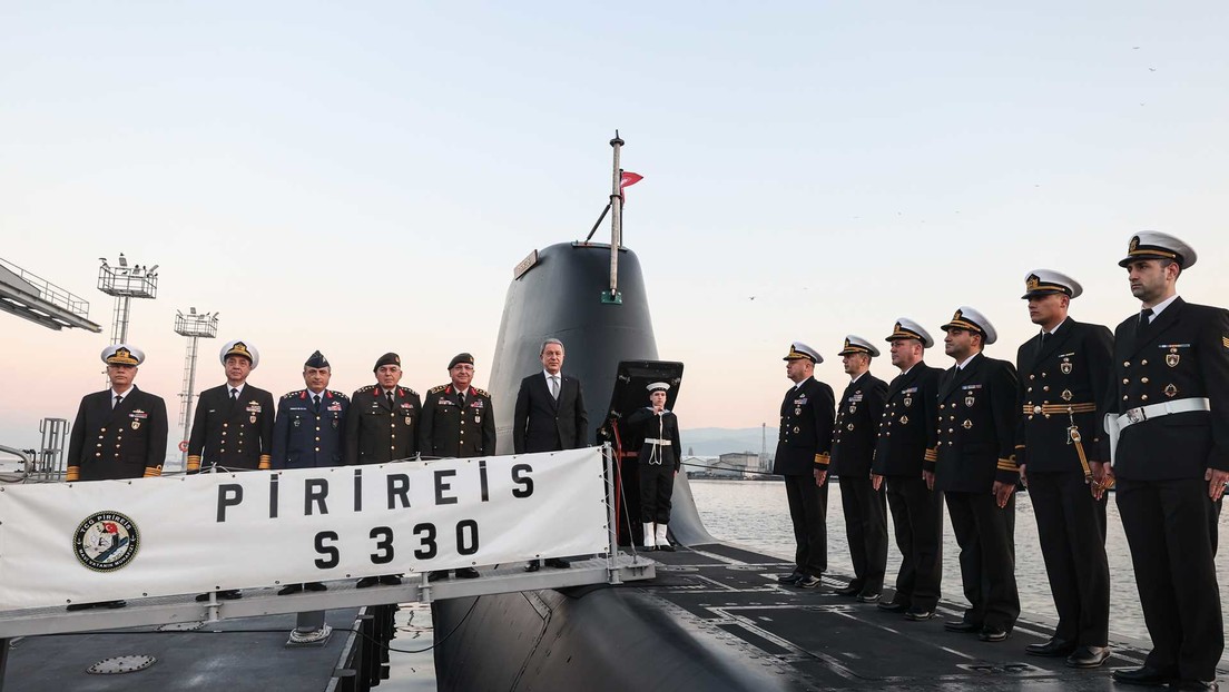 El ministro de Defensa turco inspecciona la construcción del nuevo submarino S330 Piri Reis (VIDEO)