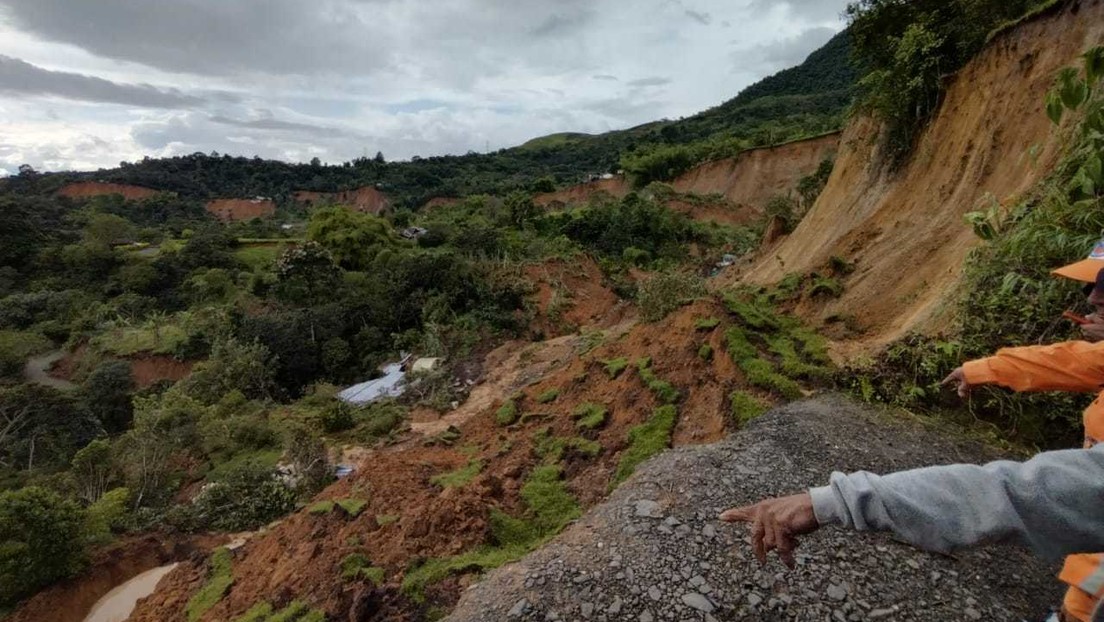 Consternación en Colombia por derrumbe que deja más de 150 familias afectadas (VIDEOS)
