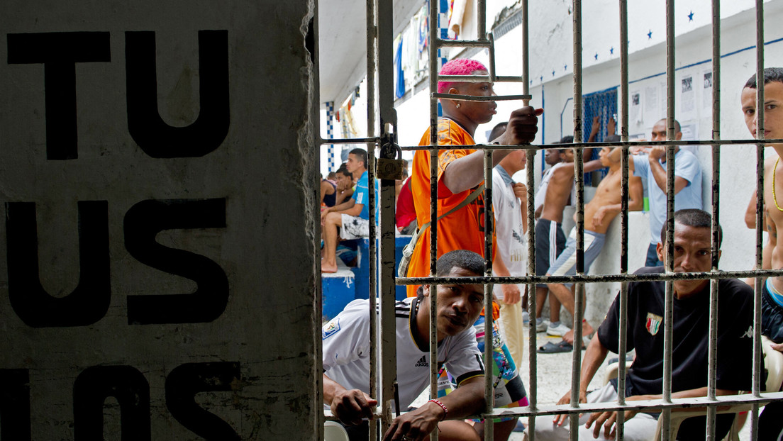 ¿'Hotel para presos' o humanización? Plantean en Colombia que reos puedan trabajar fuera del penal