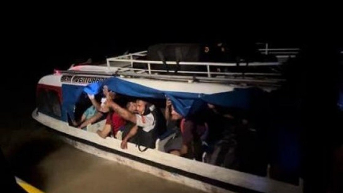 La Armada colombiana rescata a 23 personas que estaban a la deriva en el río Amazonas
