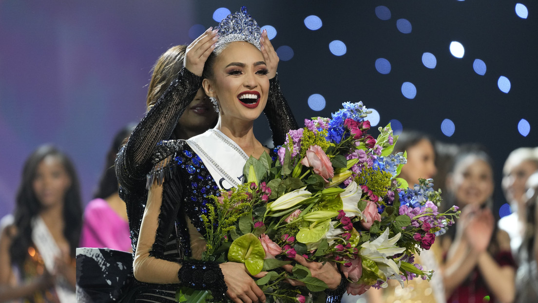La estadounidense R'Bonney Gabriel se lleva el título de Miss Universo 2023