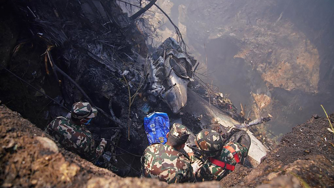 No hay sobrevivientes del siniestro del avión con 72 personas en Nepal