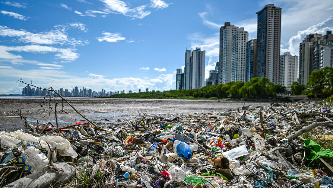 La contaminación de los ríos y playas de Panamá avanza pese a la ley sobre gestión de residuos