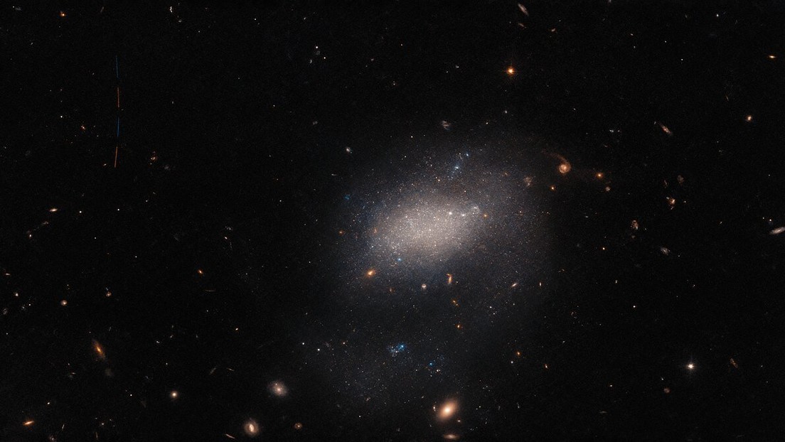 Un asteroide 'se cuela' en una foto del Hubble cuando observaba una galaxia