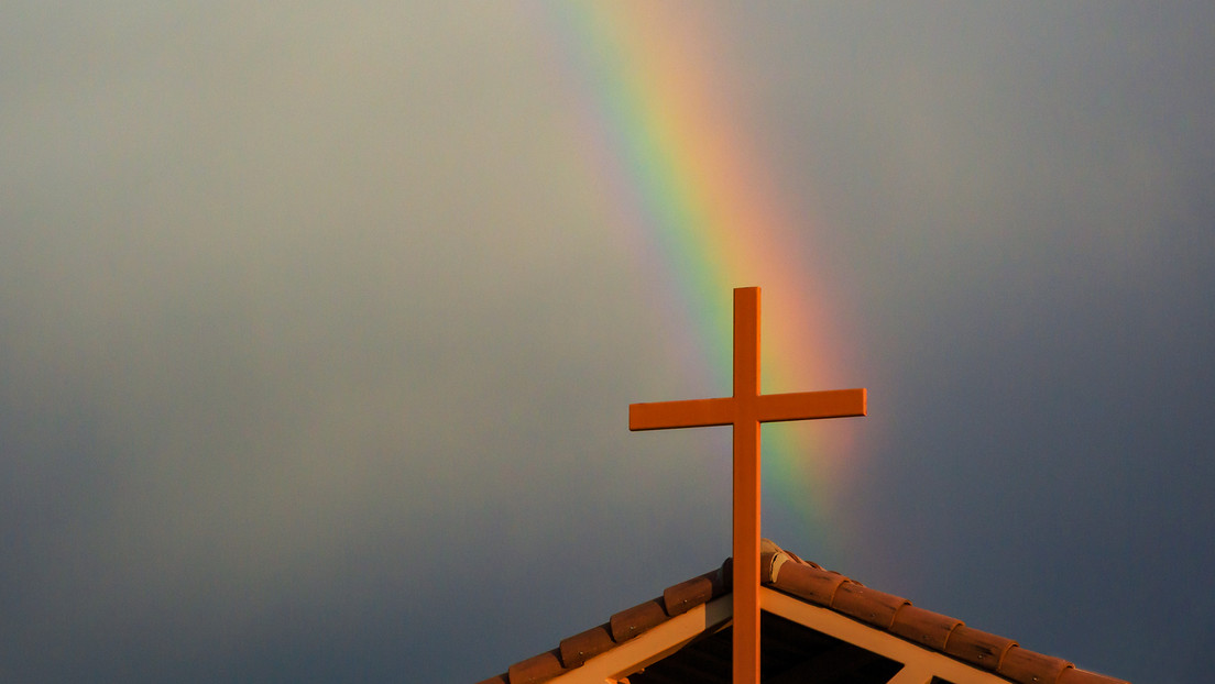 La Iglesia de Inglaterra se disculpa por el trato "hostil y homofóbico" a la comunidad LGBTQI+