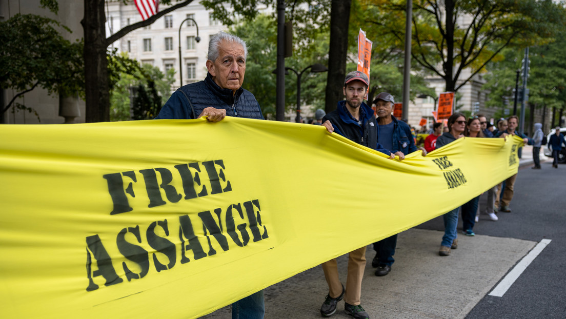 Acusan a Biden de hipocresía por buscar la extradición de Assange