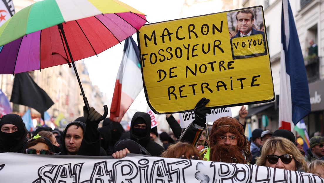 Organizaciones juveniles marchan contra la reforma de pensiones de Macron (VIDEOS, FOTOS)