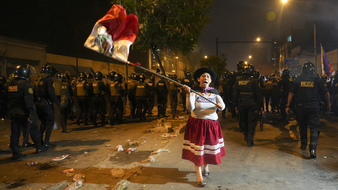 Continúan las protestas antigubernamentales en Perú