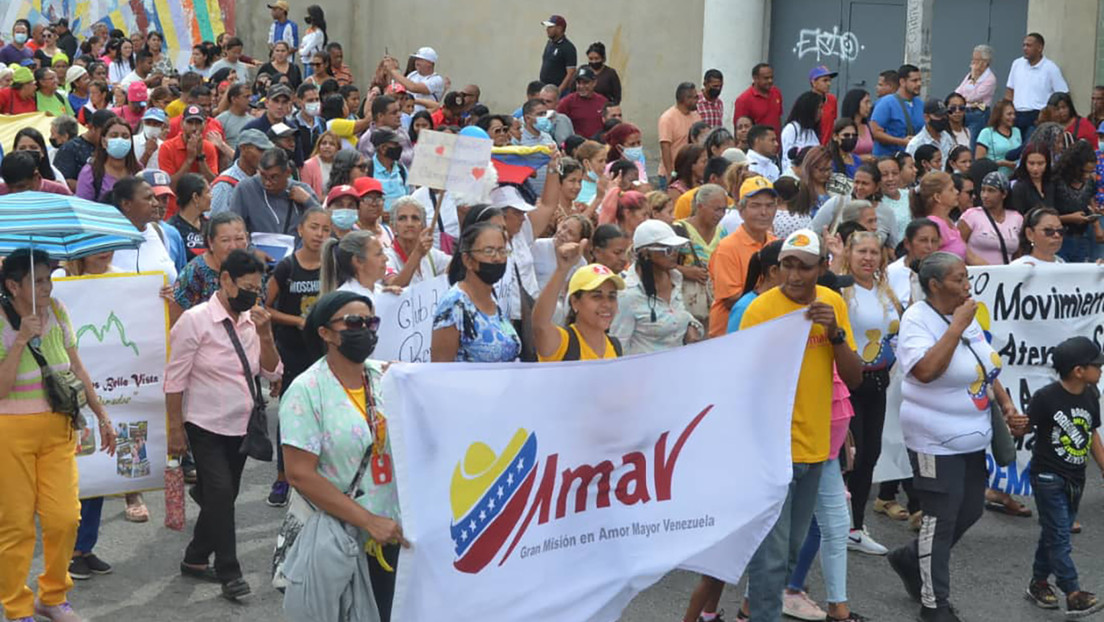 Venezolanos conmemoran con marchas los 65 años del fin de la dictadura de Pérez Jiménez