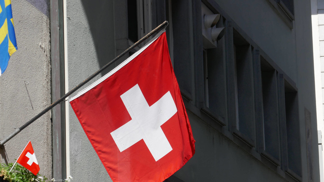 Suiza toma medidas para permitir la reexportación de armas a Ucrania