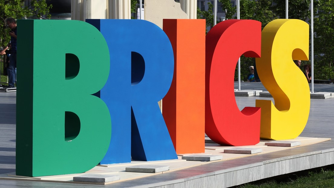 Los países del BRICS discutirán la idea de crear una moneda común