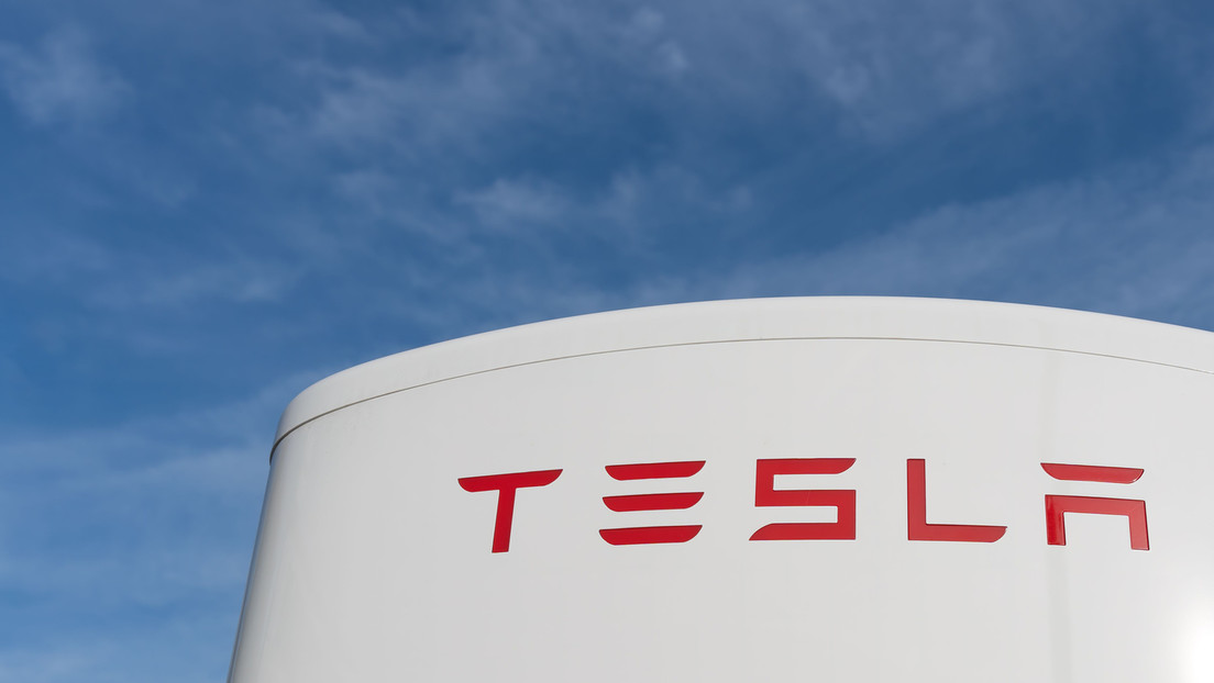 Tesla reporta ganancias récord en medio de un entorno macroeconómico "incierto"