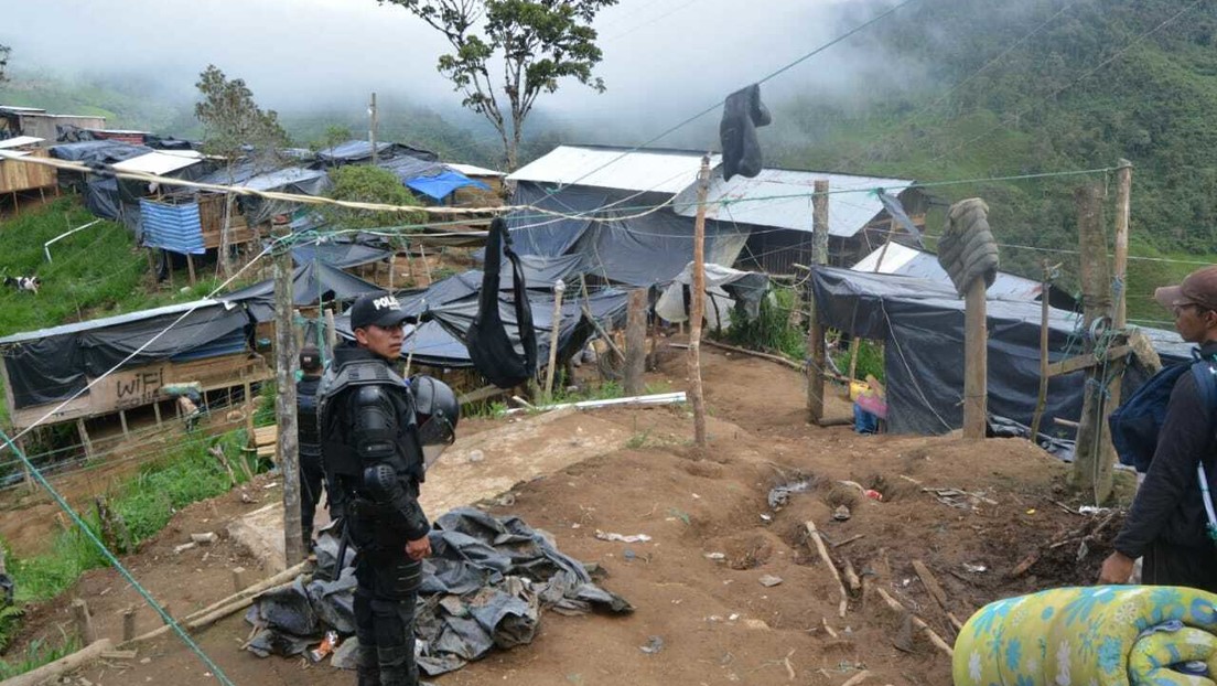 Ecuador tilda la minería ilegal de amenaza para la seguridad del Estado