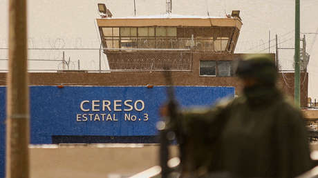 Cesan al director de la cárcel mexicana donde ocurrió el motín que dejó 17 muertos y 27 reos fugados