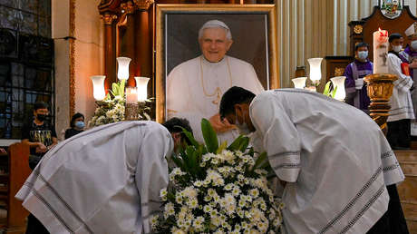 Histórico funeral de Benedicto XVI, el primer pontífice en renunciar en seis siglos