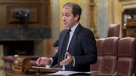 Bolivia expulsa a un diputado español de extrema derecha que apoyó a Camacho