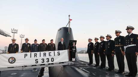 El ministro de Defensa turco inspecciona la construcción del nuevo submarino S330 Piri Reis (VIDEO)