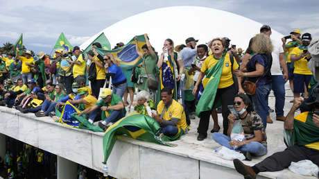 Justicia de Brasil investigará el papel de Bolsonaro en los disturbios en la capital