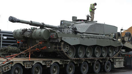 Rusia promete que los tanques británicos Challenger 2 "arderán" en Ucrania