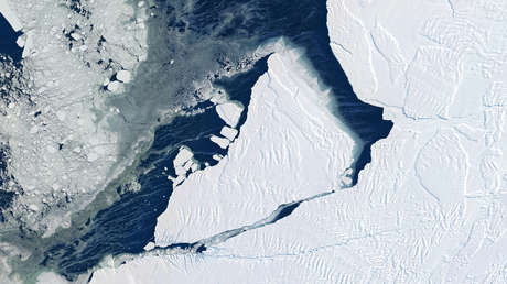Se desprende un iceberg que casi triplica en tamaño a la ciudad de Madrid en la Antártida