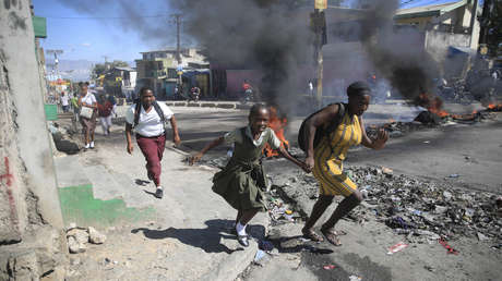 ¿Rebelión policial o 'excusa' para la intervención? Qué hay detrás de la nueva ola de violencia en Haití