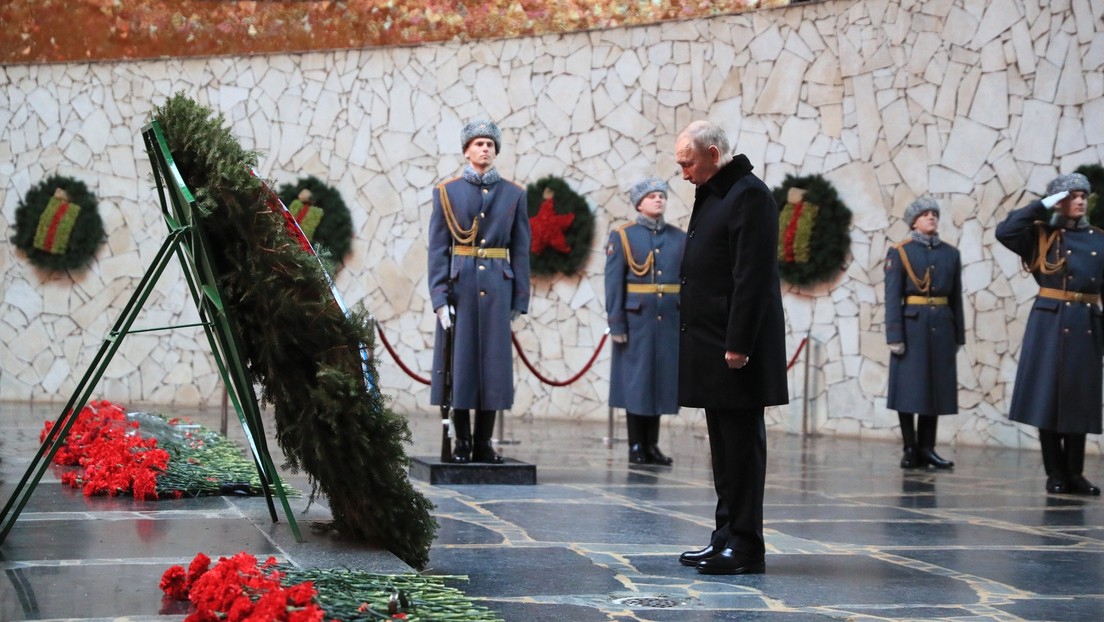 Putin deposita una ofrenda floral por el 80.º aniversario de la victoria en la batalla de Stalingrado