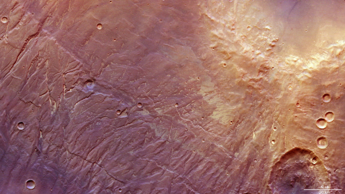 Nuevas imágenes fascinantes muestran 'cicatrices' del pasado de Marte