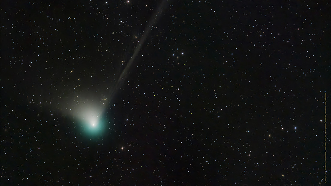 Un cometa verde y Marte aparecerán uno junto a otro el fin de semana: ¿cómo verlos?