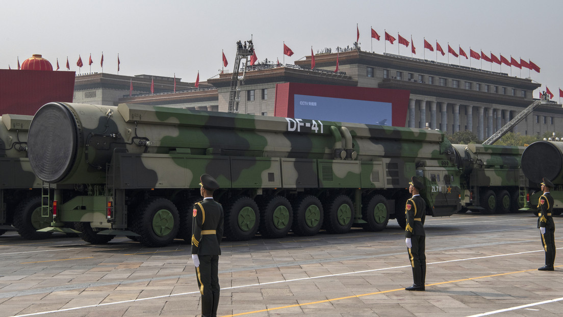 Reportan que China planea triplicar sus ojivas nucleares para el 2035