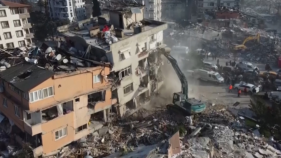 VIDEO: Imágenes aéreas de la magnitud de la destrucción en una ciudad turca tras los terremotos